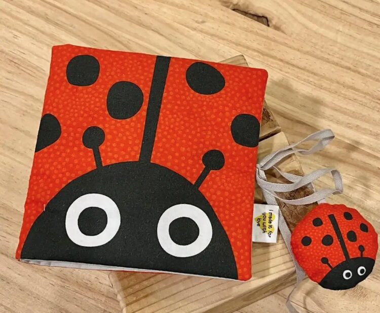 Panel de tela The Book Bug