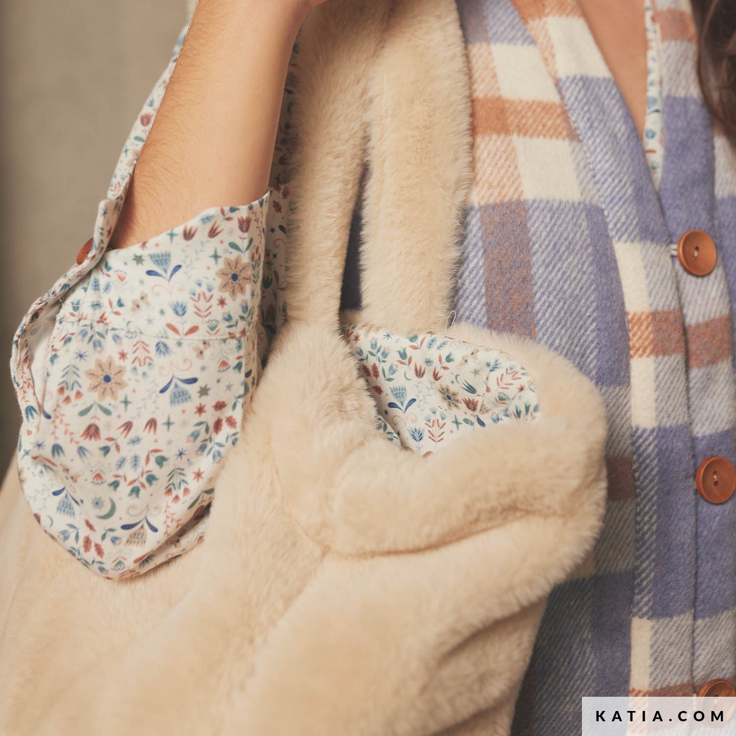 borreguito "sherpa bonded suede cinnamon"